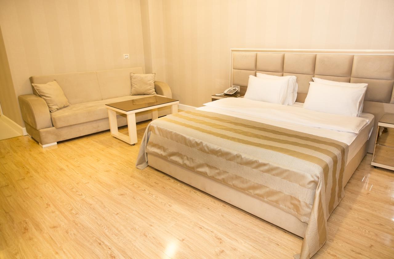 Rusel Hotel Баку Екстер'єр фото