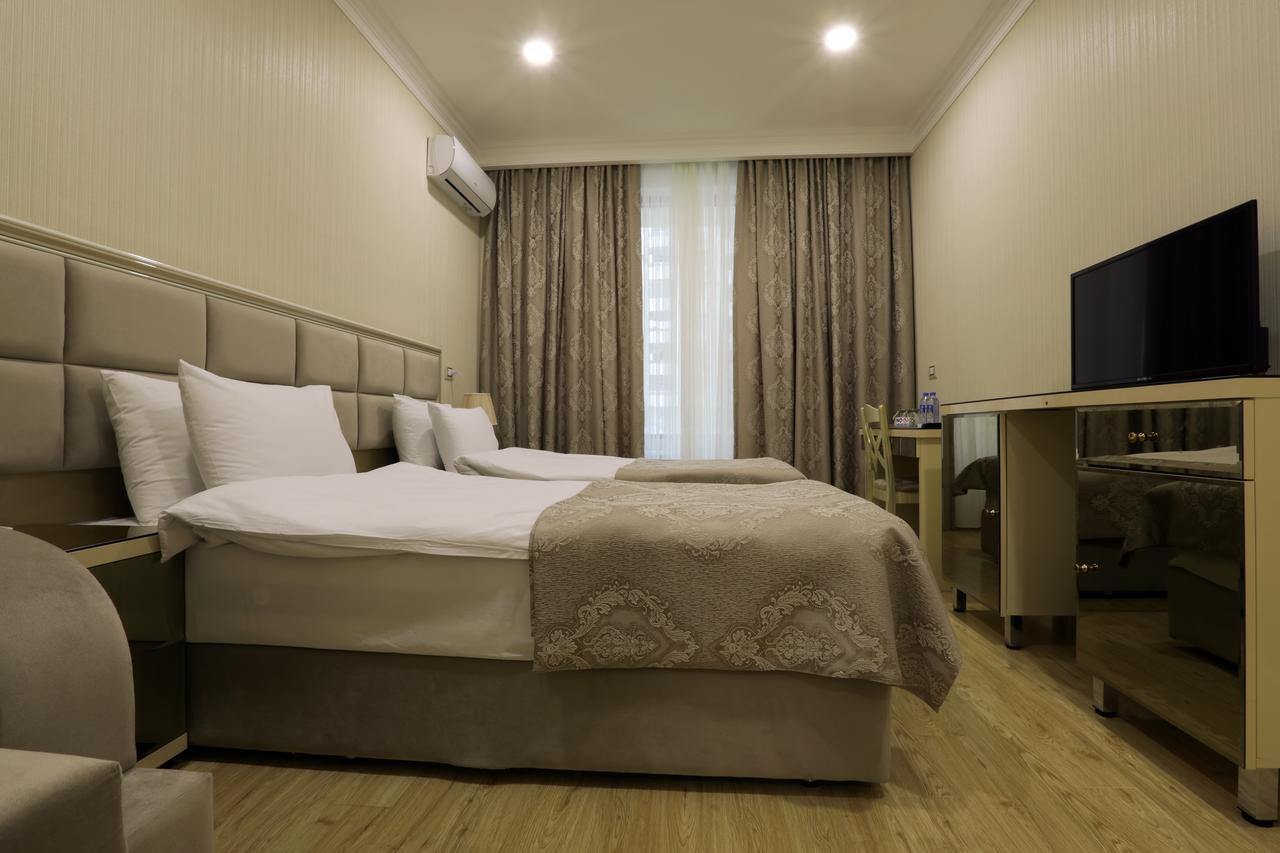 Rusel Hotel Баку Екстер'єр фото