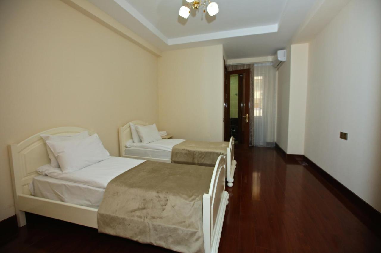 Rusel Hotel Баку Екстер'єр фото