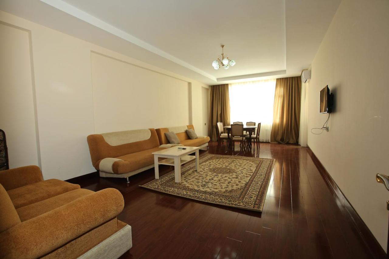 Rusel Hotel Баку Екстер'єр фото